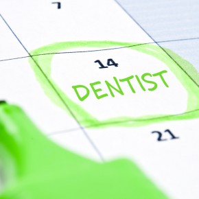 Calendar-mark-with-Dentist